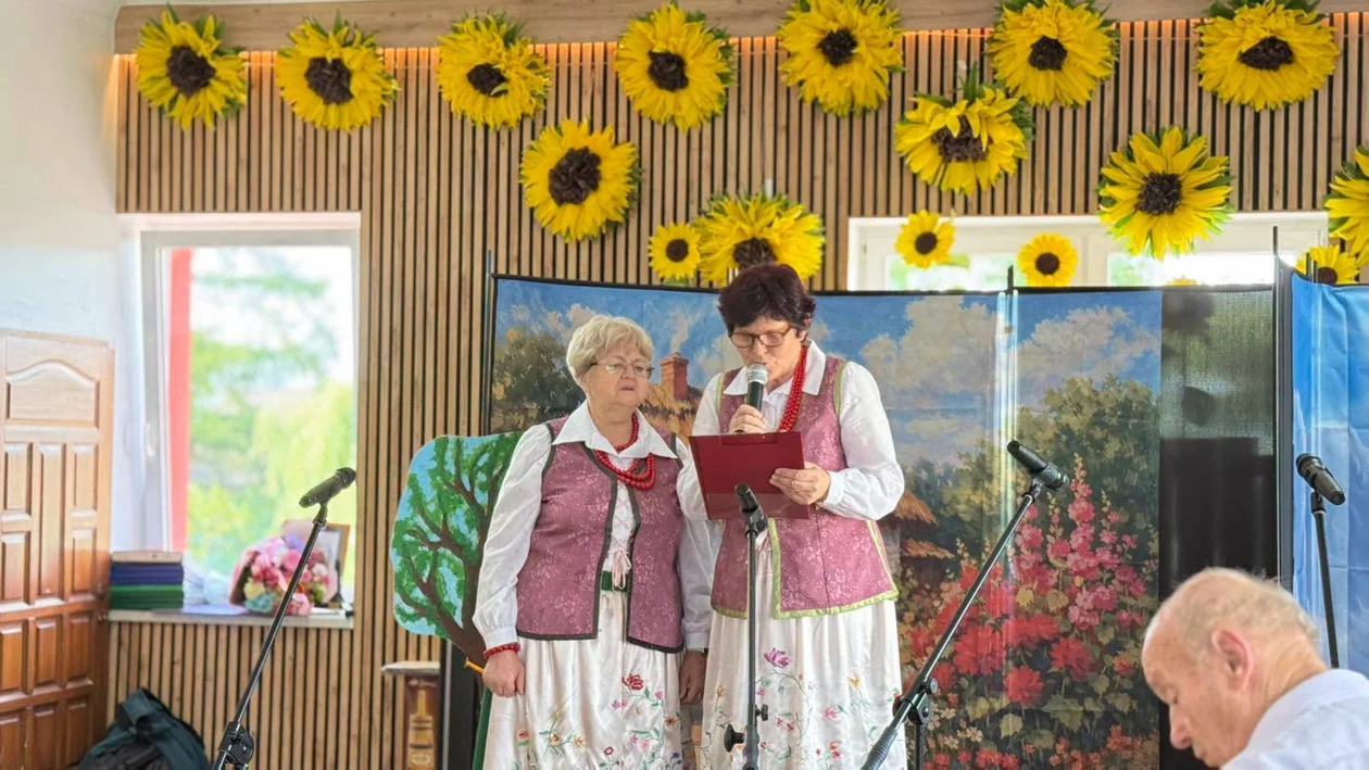 20 lat na scenie. Jubileusz Zespołu Śpiewaczego „Zorza” z Dereźni (foto) - Zdjęcie główne
