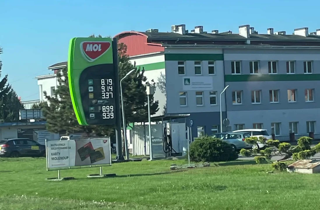 Psychologiczna granica złamana. Tyle płacimy dziś za paliwo w Biłgoraju (foto) - Zdjęcie główne